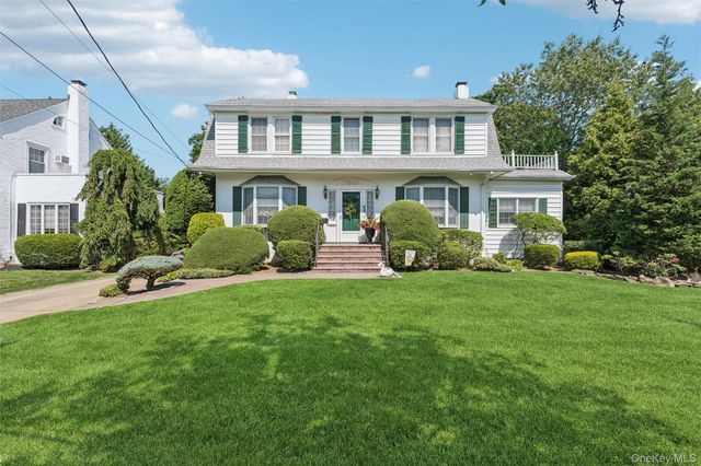 43 Beverly Road, Merrick, NY 11566