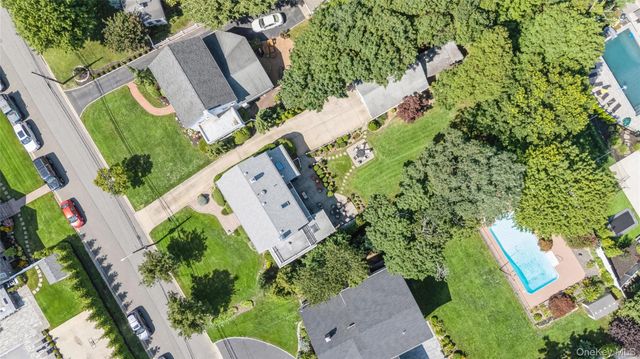 43 Beverly Road, Merrick, NY 11566