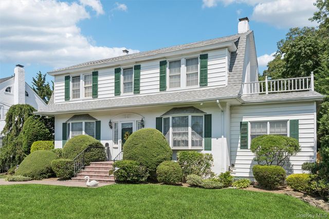 43 Beverly Road, Merrick, NY 11566