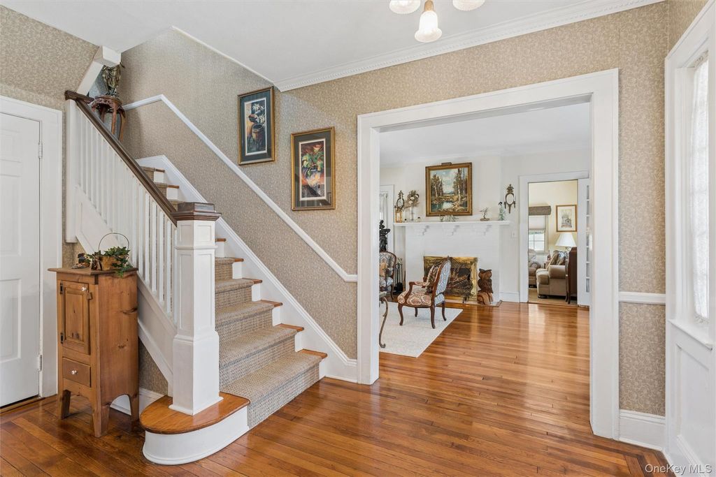 43 Beverly Road, Merrick, NY 11566 — photo 4