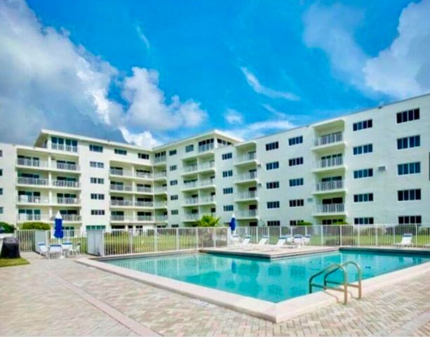 33 S OCEAN Avenue 501, Palm Beach Shores, FL 33404
