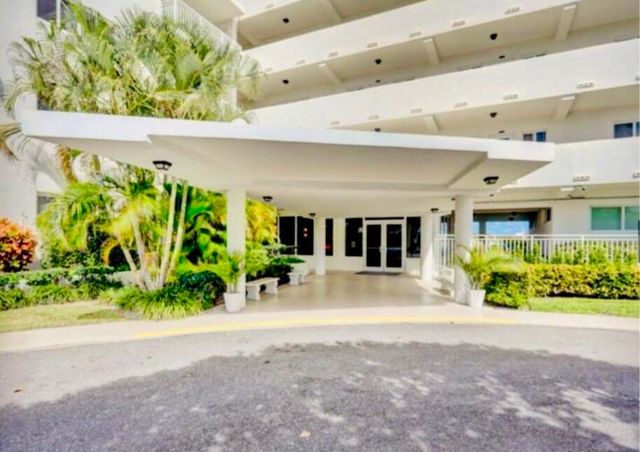 33 S OCEAN Avenue 501, Palm Beach Shores, FL 33404