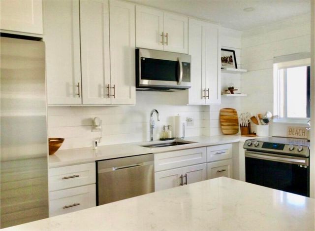 33 S OCEAN Avenue 501, Palm Beach Shores, FL 33404