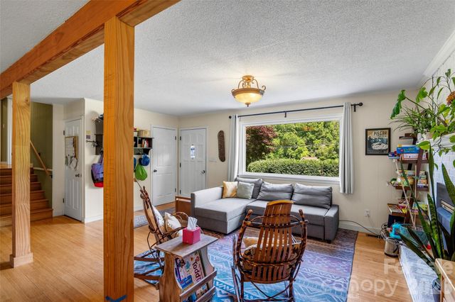 1574 Cashiers Valley Road, Brevard, NC 28712