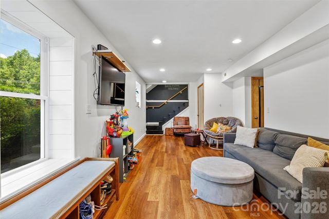 1574 Cashiers Valley Road, Brevard, NC 28712