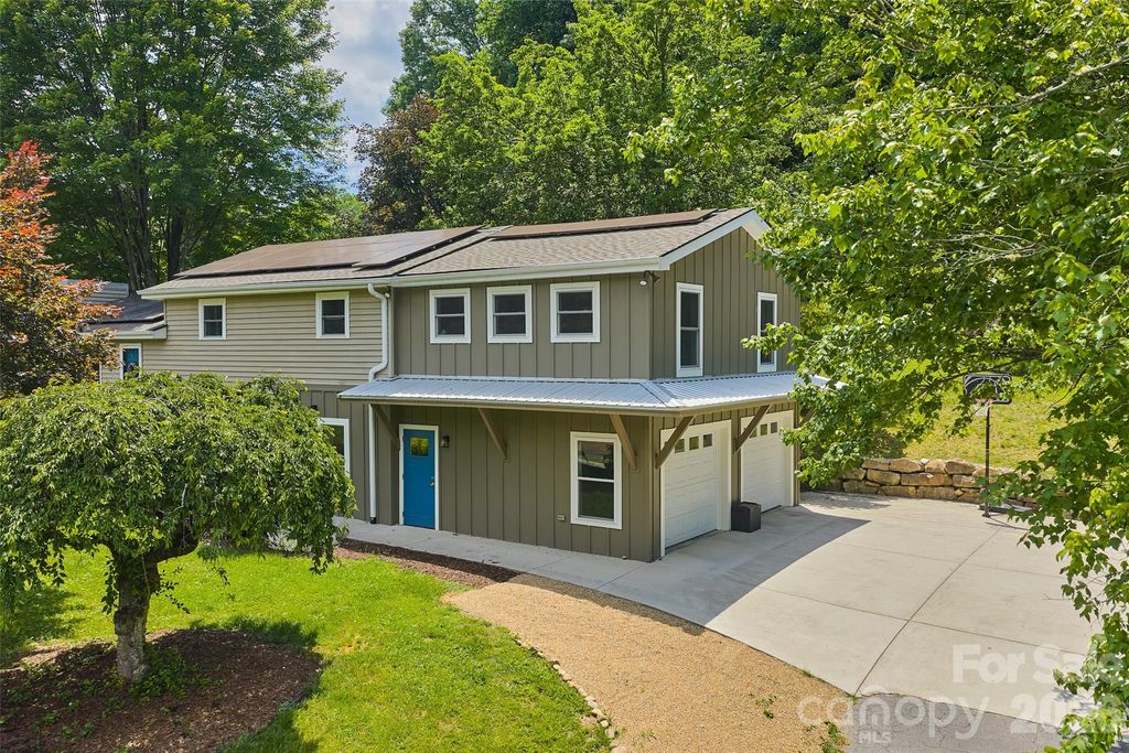 1574 Cashiers Valley Road, Brevard, NC 28712