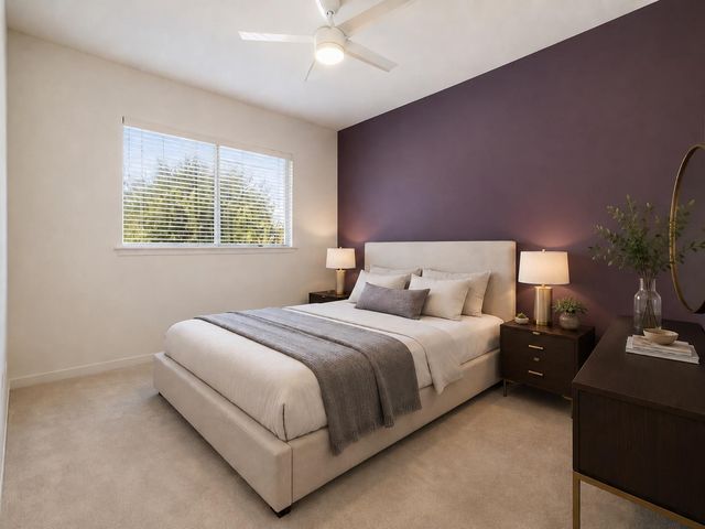 34 AUTUMN OAKS DR, The Hills, TX 78738