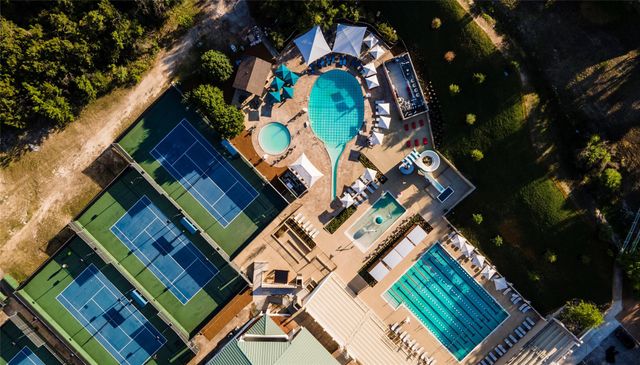 34 AUTUMN OAKS DR, The Hills, TX 78738
