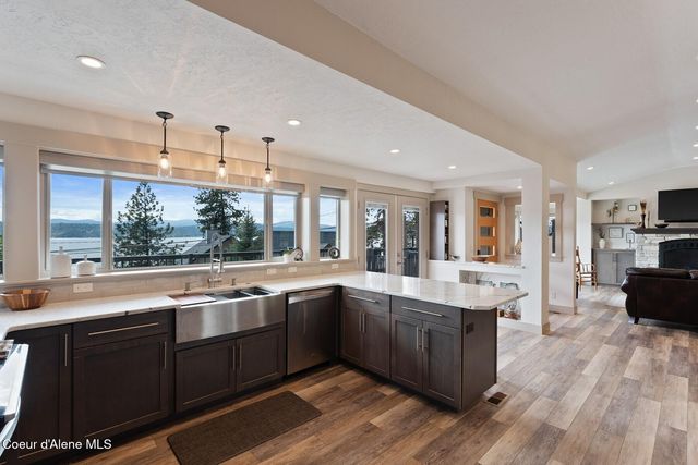 2406 S Silver Beach Rd, Coeur D'alene, ID 83814