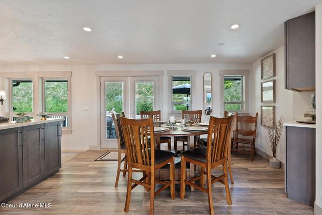 2406 S Silver Beach Rd, Coeur D'alene, ID 83814