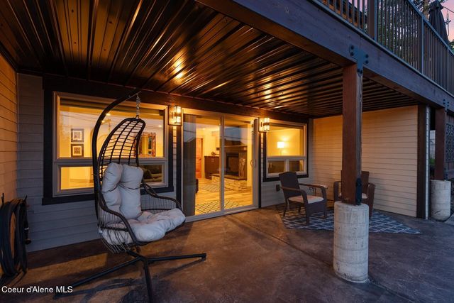 2406 S Silver Beach Rd, Coeur D'alene, ID 83814