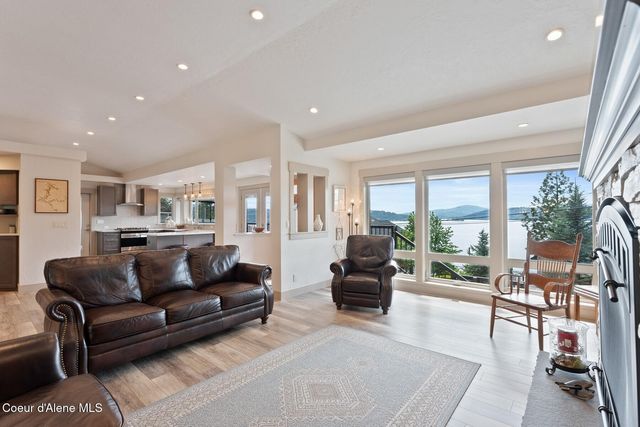 2406 S Silver Beach Rd, Coeur D'alene, ID 83814