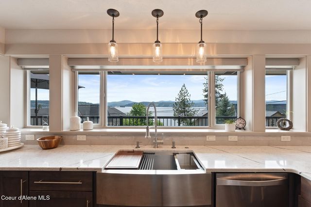 2406 S Silver Beach Rd, Coeur D'alene, ID 83814