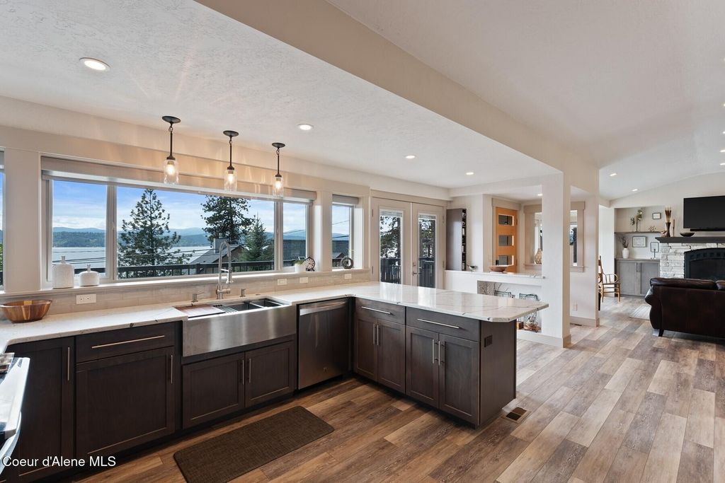 2406 S Silver Beach Rd, Coeur d'Alene, ID 83814 photo 11