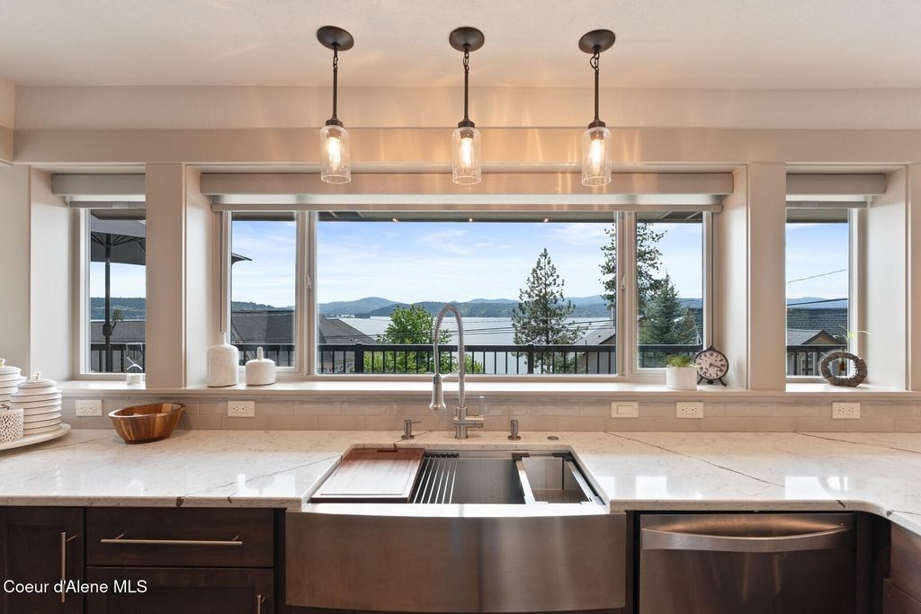 2406 S Silver Beach Rd, Coeur d'Alene, ID 83814 photo 7