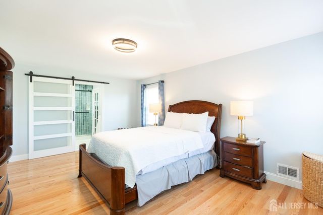 80 Sturbridge Drive, Piscataway, NJ 08854