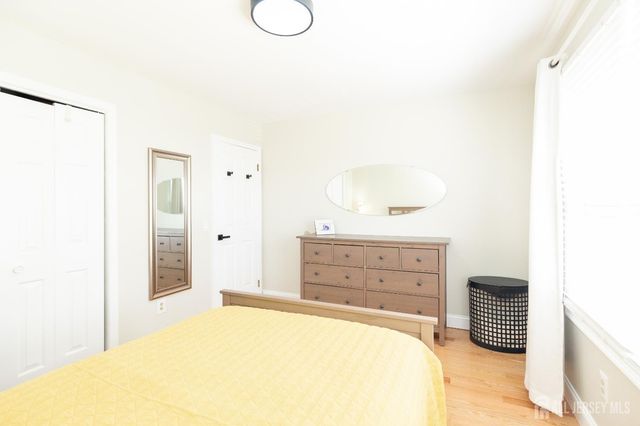 80 Sturbridge Drive, Piscataway, NJ 08854