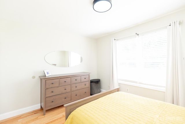 80 Sturbridge Drive, Piscataway, NJ 08854