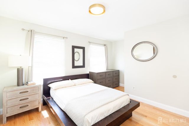 80 Sturbridge Drive, Piscataway, NJ 08854