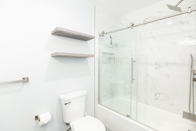 80 Sturbridge Drive, Piscataway, NJ 08854