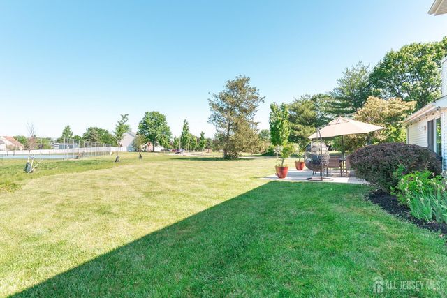 80 Sturbridge Drive, Piscataway, NJ 08854