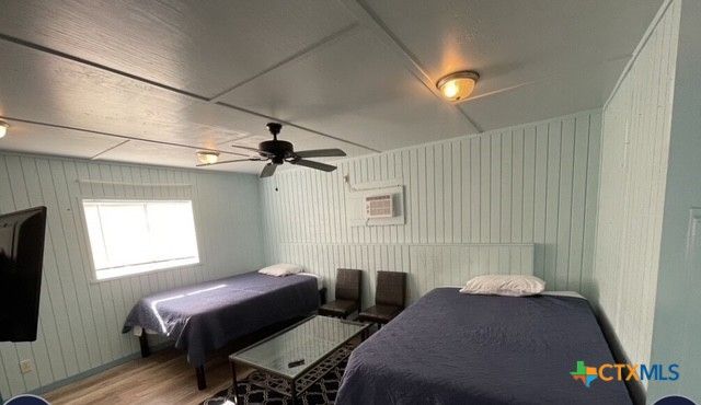 1301 W Olive Avenue, Port O'connor, TX 77982