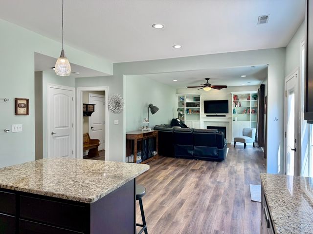 4909 FORSYTHIA FALLS LP, Columbia, MO 65203