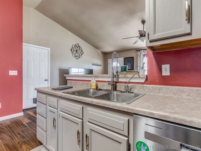 14901 E 89th Place North, Owasso, OK 74055