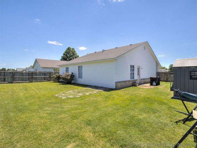 14901 E 89th Place North, Owasso, OK 74055