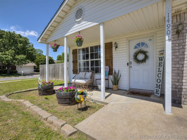 14901 E 89th Place North, Owasso, OK 74055