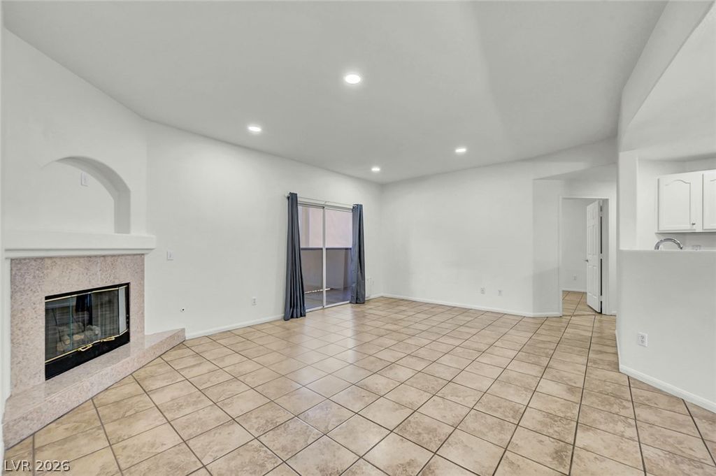 2050 West Warm Springs Road 2812, Henderson, NV 89014 — photo 5