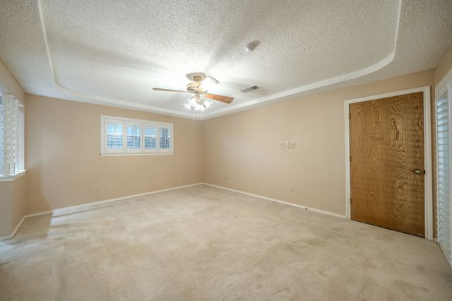 1803 Oak Grove Drive, Arlington, TX 76013