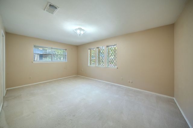 1803 Oak Grove Drive, Arlington, TX 76013