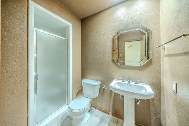 1803 Oak Grove Drive, Arlington, TX 76013