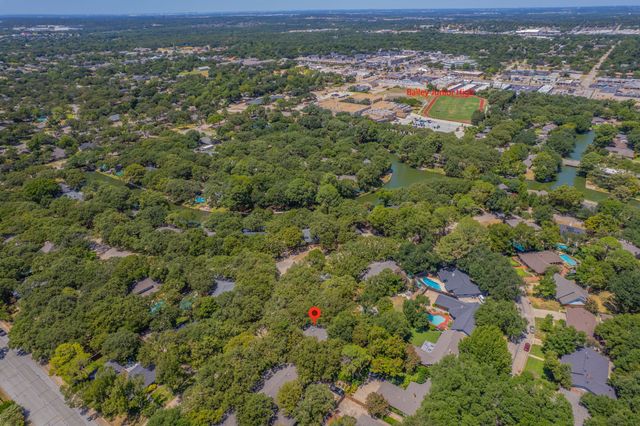 1803 Oak Grove Drive, Arlington, TX 76013