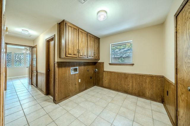 1803 Oak Grove Drive, Arlington, TX 76013