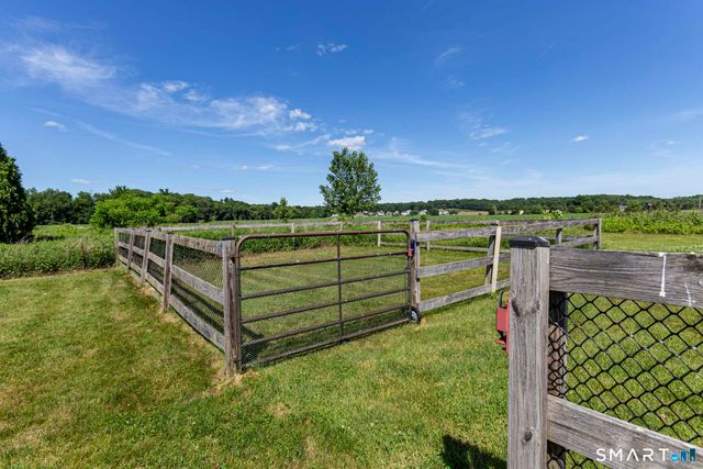 255 East Road, East Windsor, CT 06016