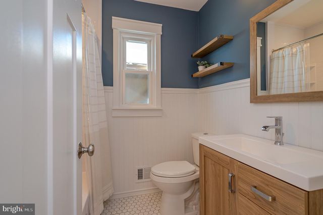 22 GERARD RD, Hamilton, NJ 08620