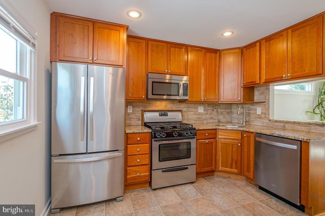 22 GERARD RD, Hamilton, NJ 08620