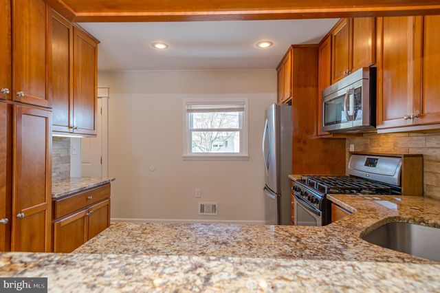 22 GERARD RD, Hamilton, NJ 08620