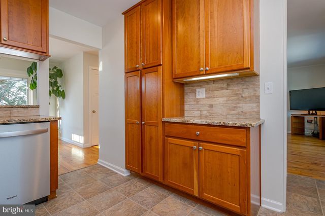 22 GERARD RD, Hamilton, NJ 08620