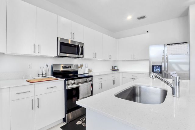 2688 NW 55th Terrace, Lauderhill, FL 33313