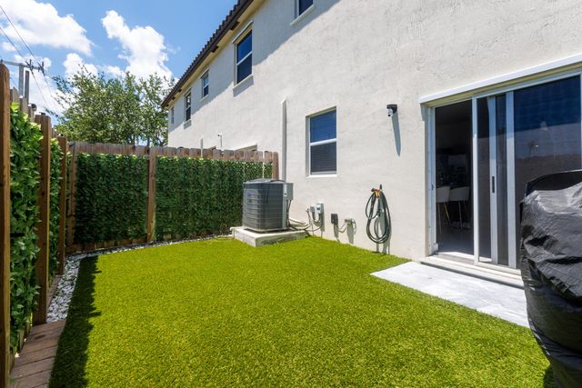 2688 NW 55th Terrace, Lauderhill, FL 33313
