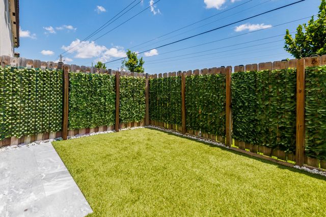 2688 NW 55th Terrace, Lauderhill, FL 33313