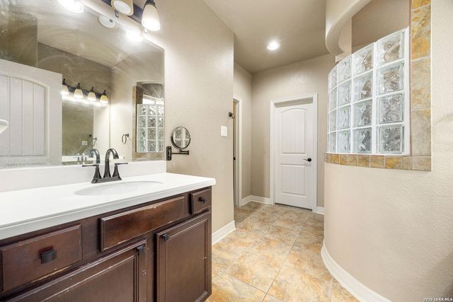 12422 Old Stillwater, San Antonio, TX 78254