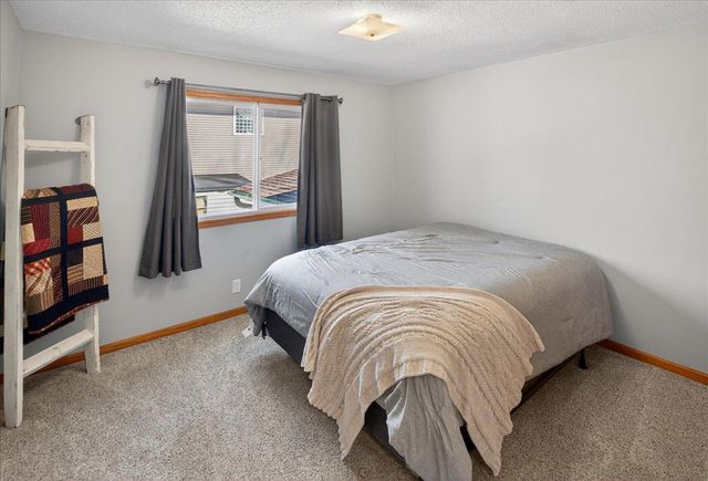 5798 213th Street N, Forest Lake, MN 55025