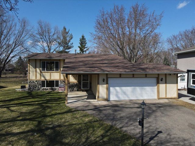 5798 213th Street N, Forest Lake, MN 55025
