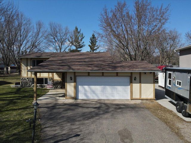 5798 213th Street N, Forest Lake, MN 55025