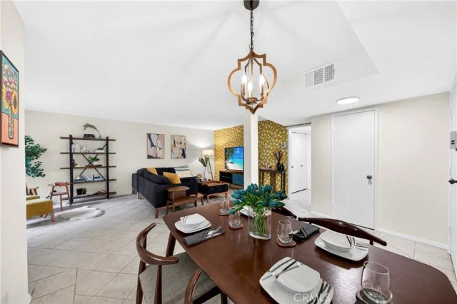 15020 Victory 104, Los Angeles, CA 91411