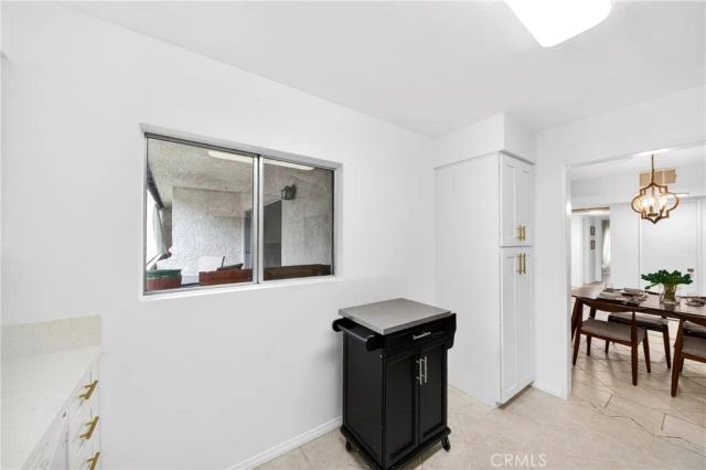 15020 Victory 104, Los Angeles, CA 91411